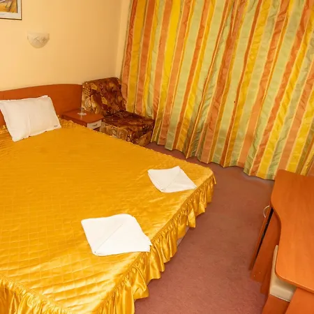 Family Mimosa فندق 3*