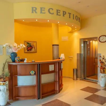 فندق Family Mimosa 3*