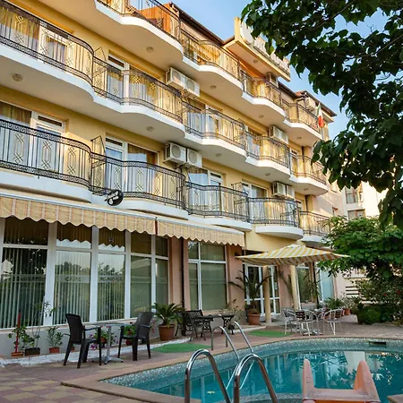 فندق Family Mimosa